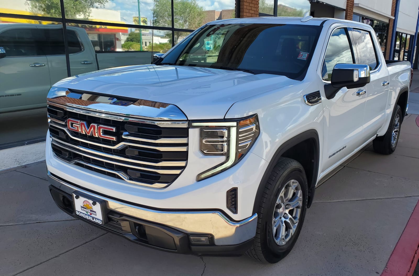 2024 GMC Sierra 1500 SLT's photo