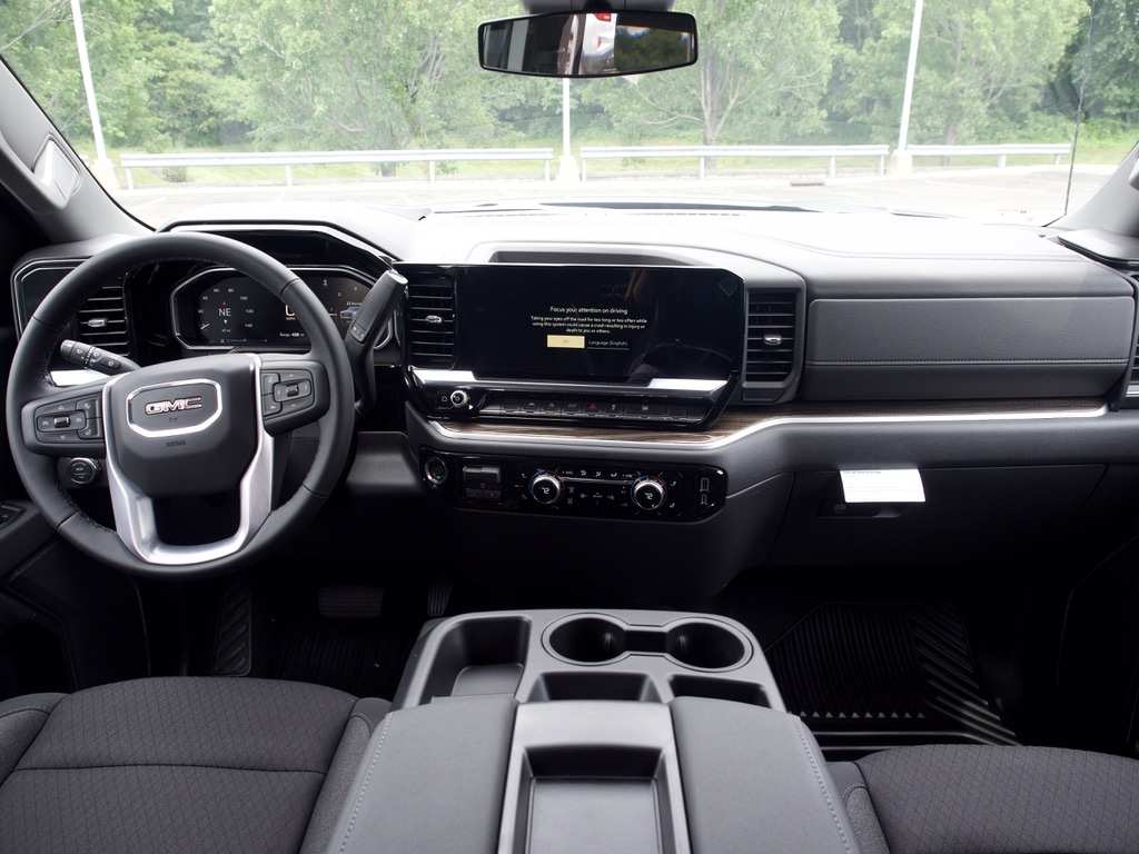 New 2026 Sterling Metallic GMC Elevation image 17