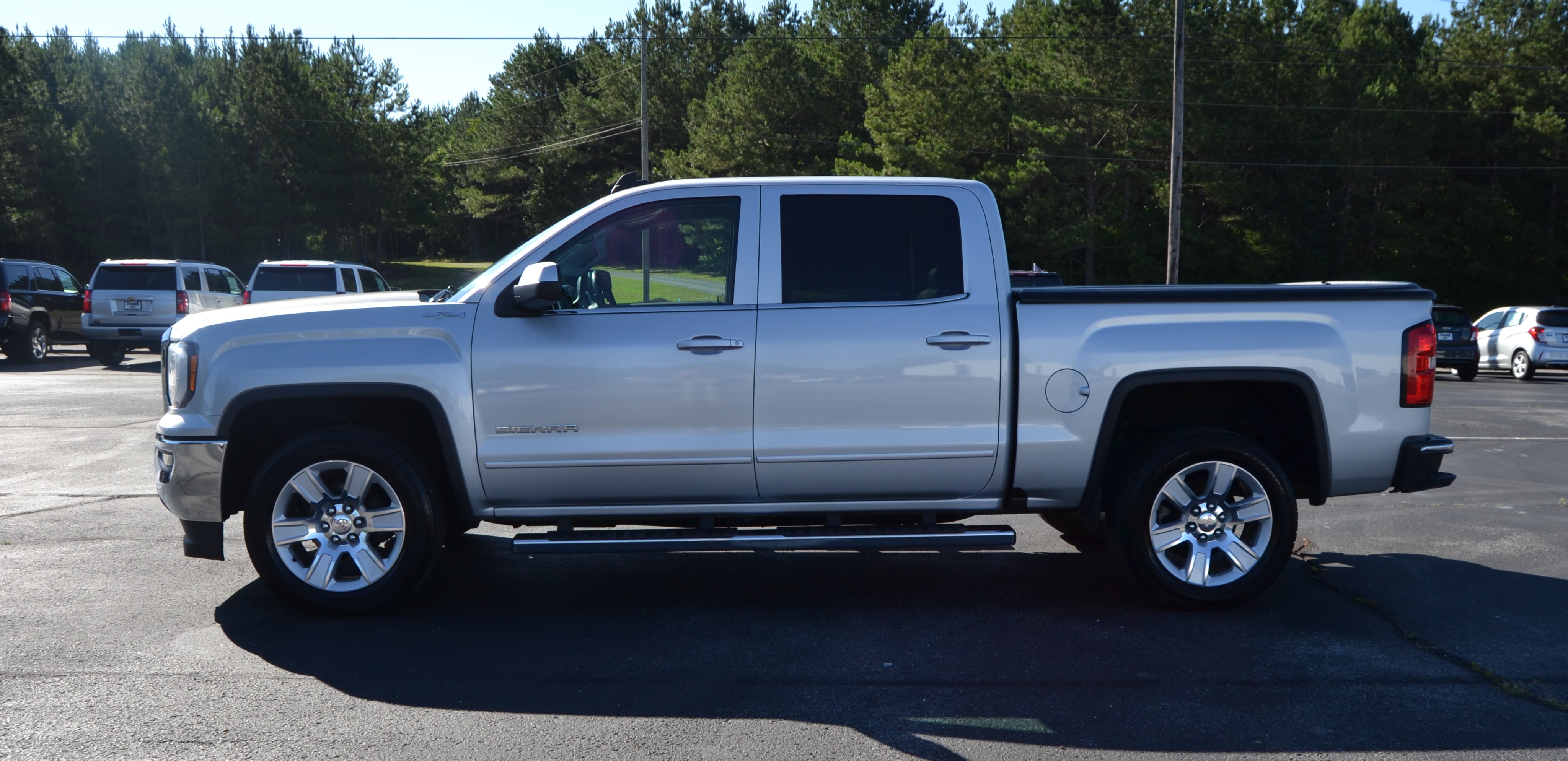 Pre-Owned 2016 GMC Sierra 1500 SLE Four Wheel Drive Crew Cab