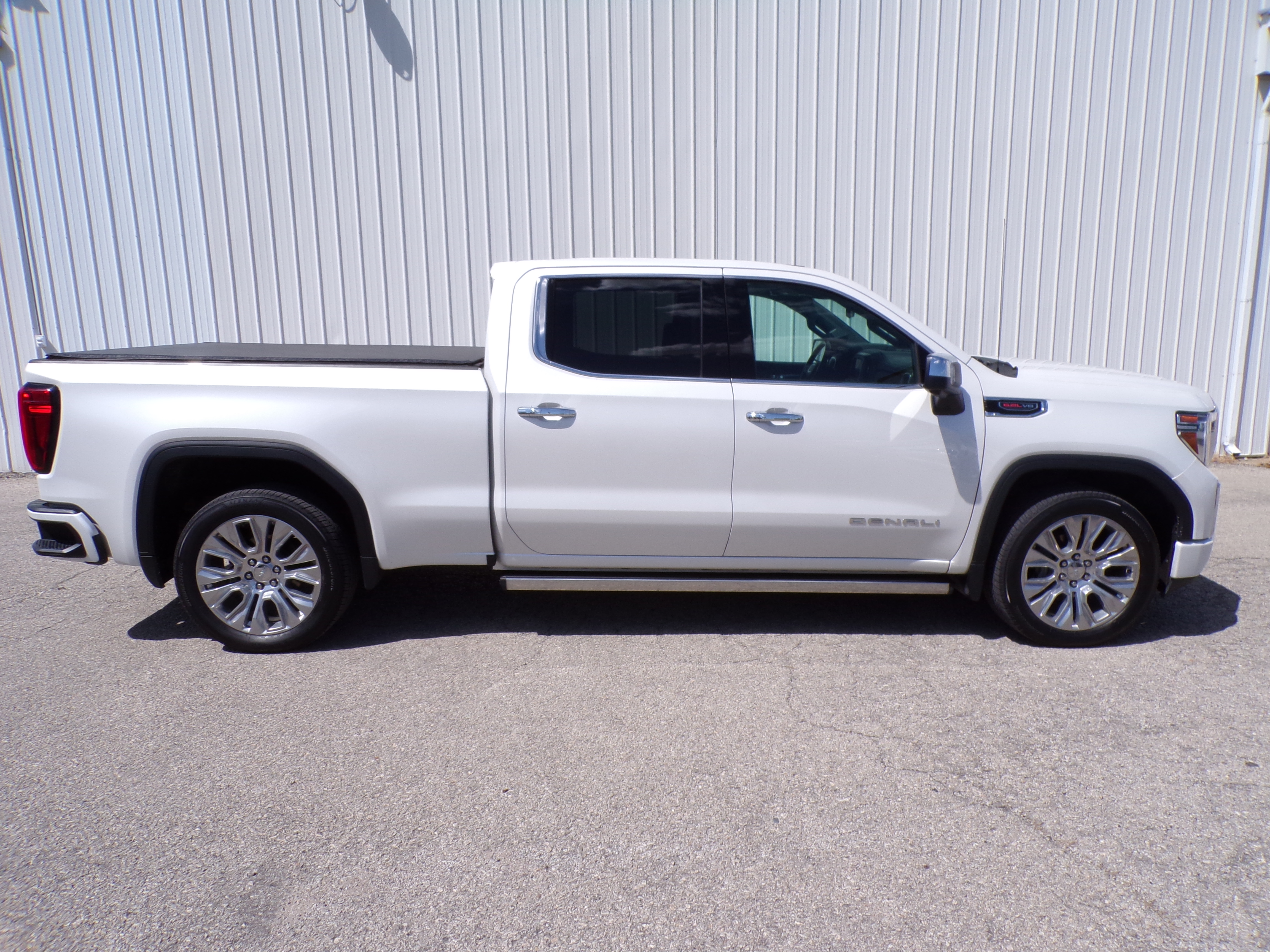 2021 GMC Sierra 4WD Crew Cab Short Box Denali's photo