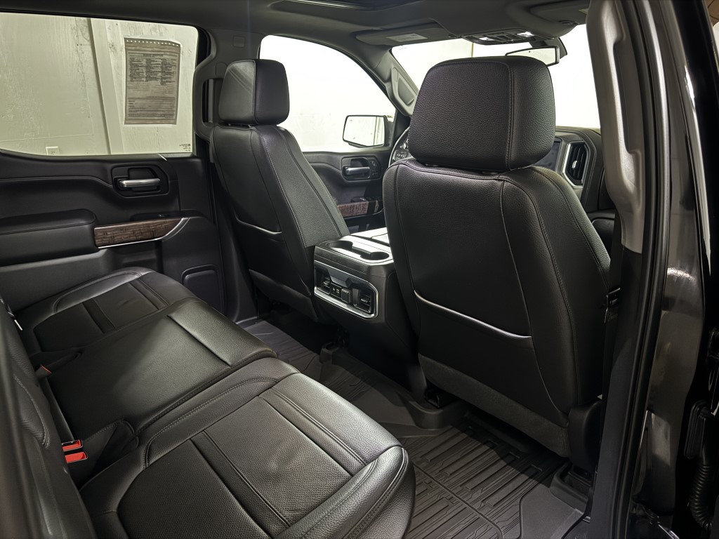 Used 2022 Onyx Black GMC Denali image 61