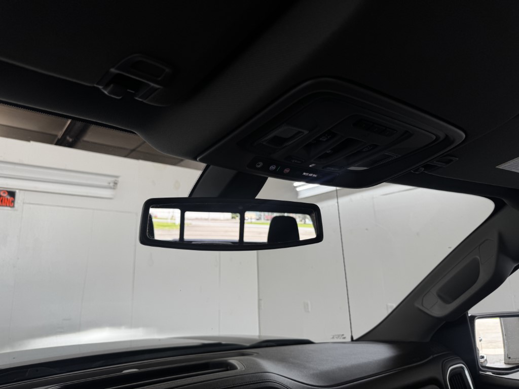 Used 2022 Onyx Black GMC Denali image 40