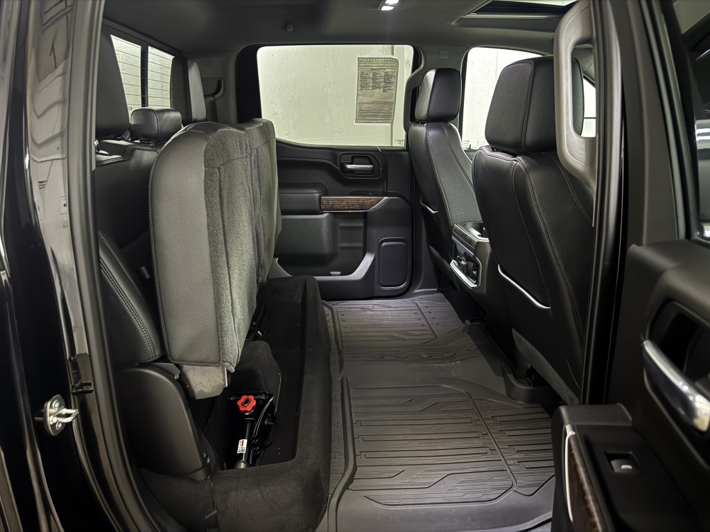 Used 2022 Onyx Black GMC Denali image 64