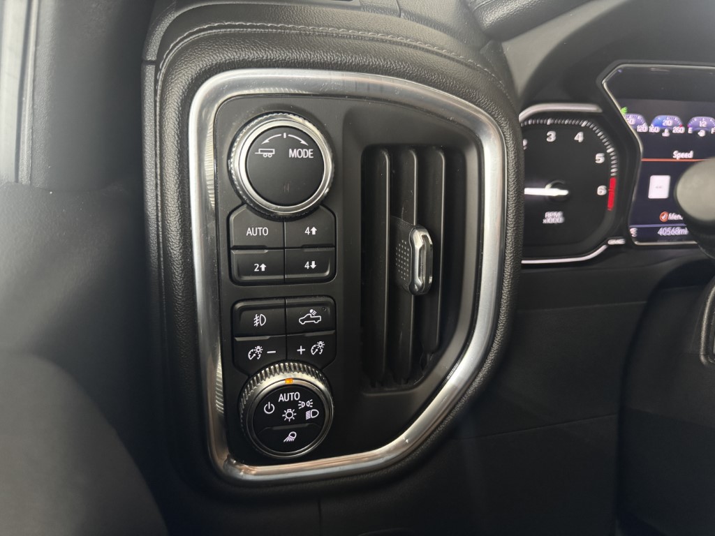 Used 2022 Onyx Black GMC Denali image 38