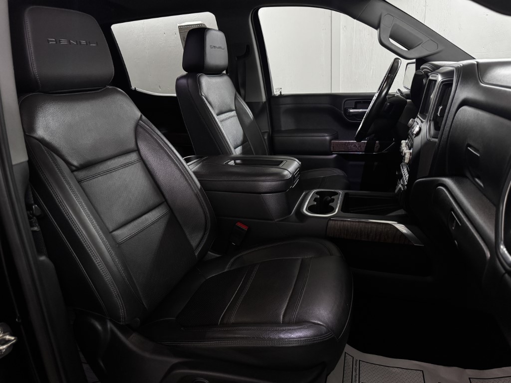 Used 2022 Onyx Black GMC Denali image 69