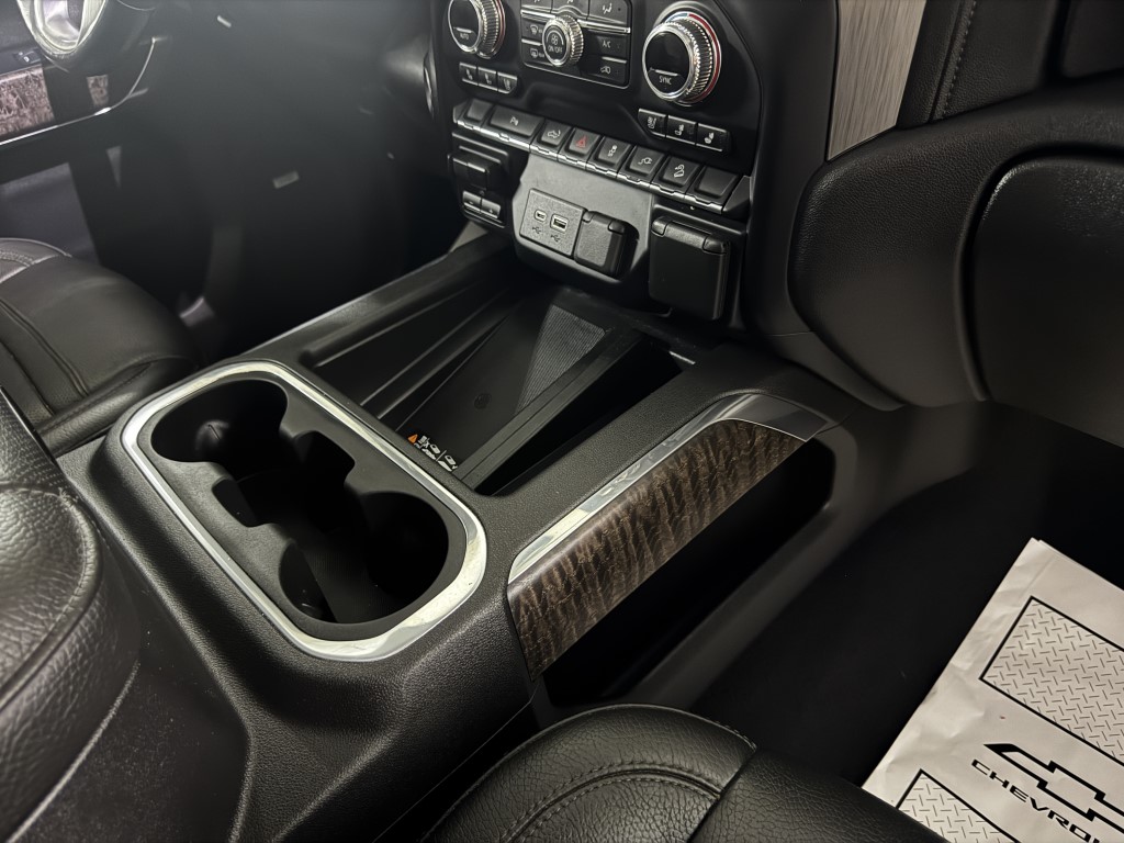 Used 2022 Onyx Black GMC Denali image 70