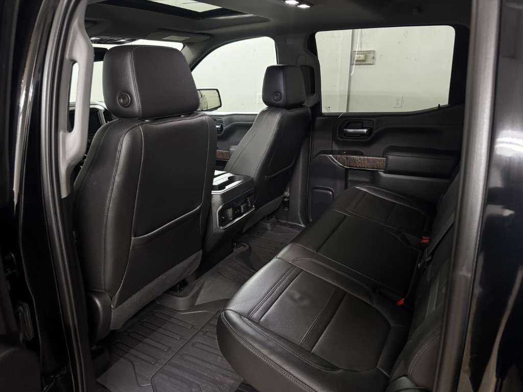 Used 2022 Onyx Black GMC Denali image 53
