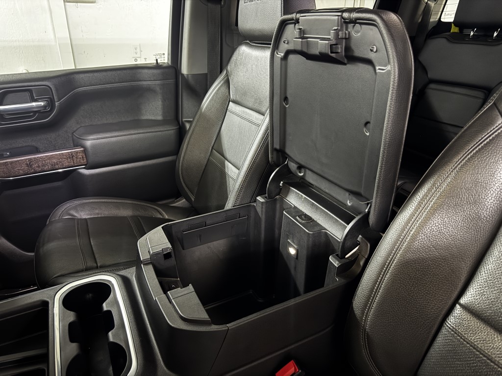 Used 2022 Onyx Black GMC Denali image 26
