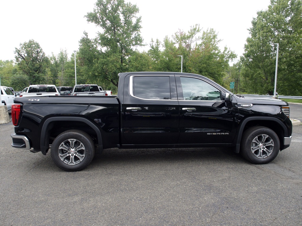 2026 GMC Sierra 1500 SLT - Photo 6