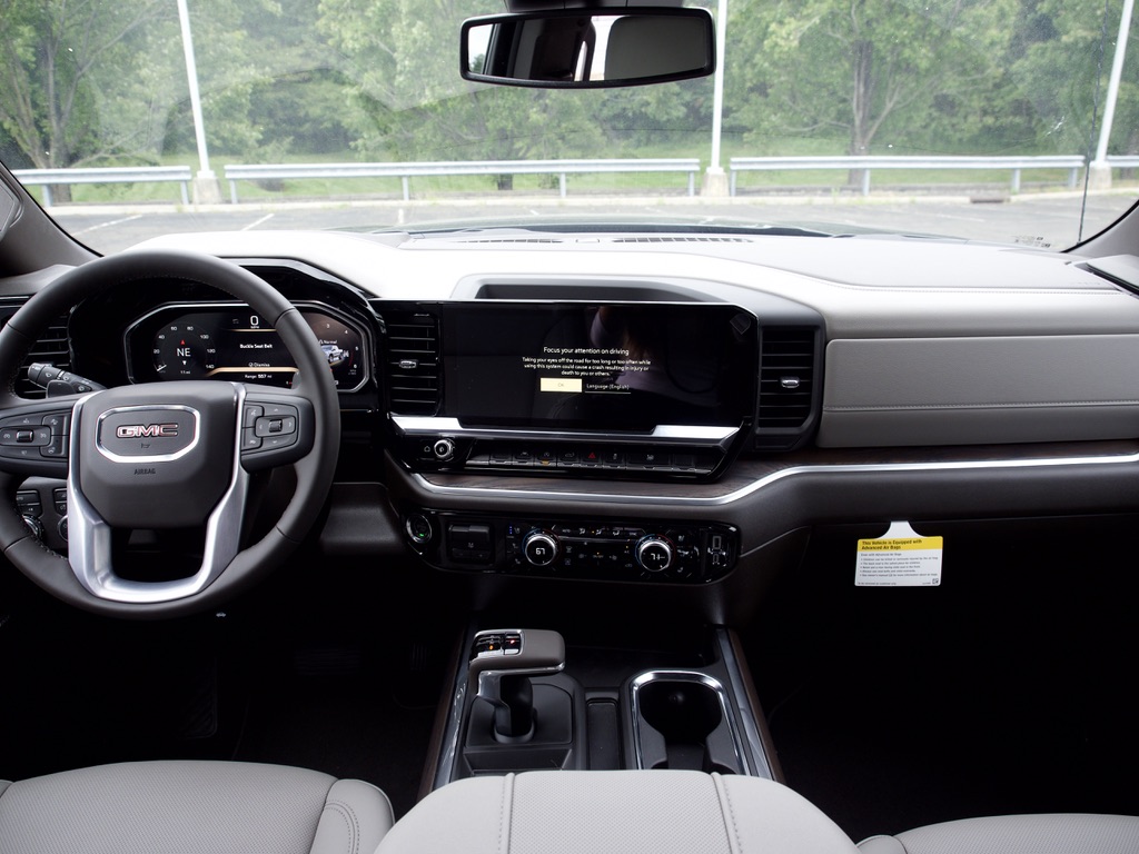 2026 GMC Sierra 1500 SLT - Photo 18