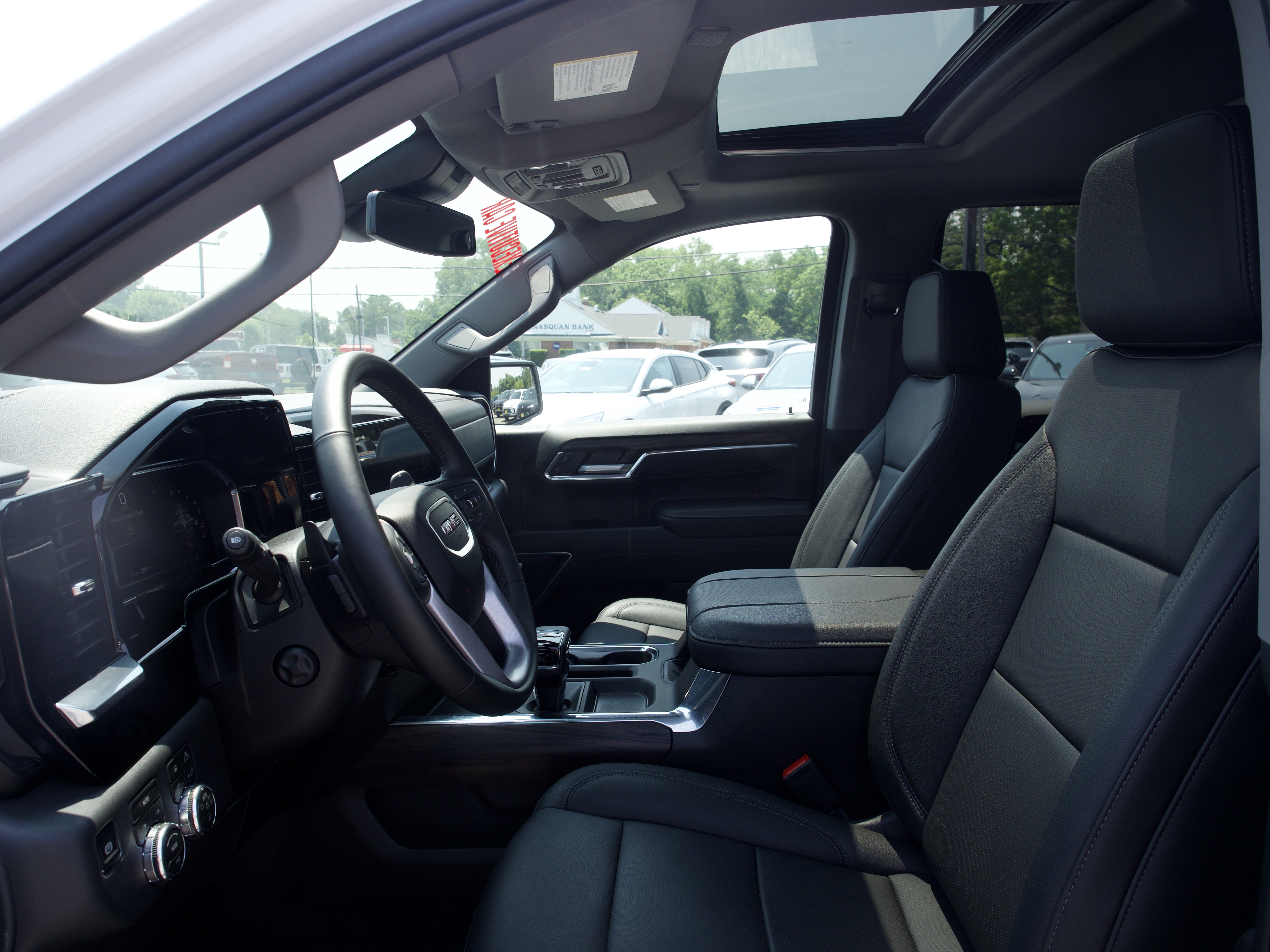 2026 GMC Sierra 1500 SLT - Photo 11
