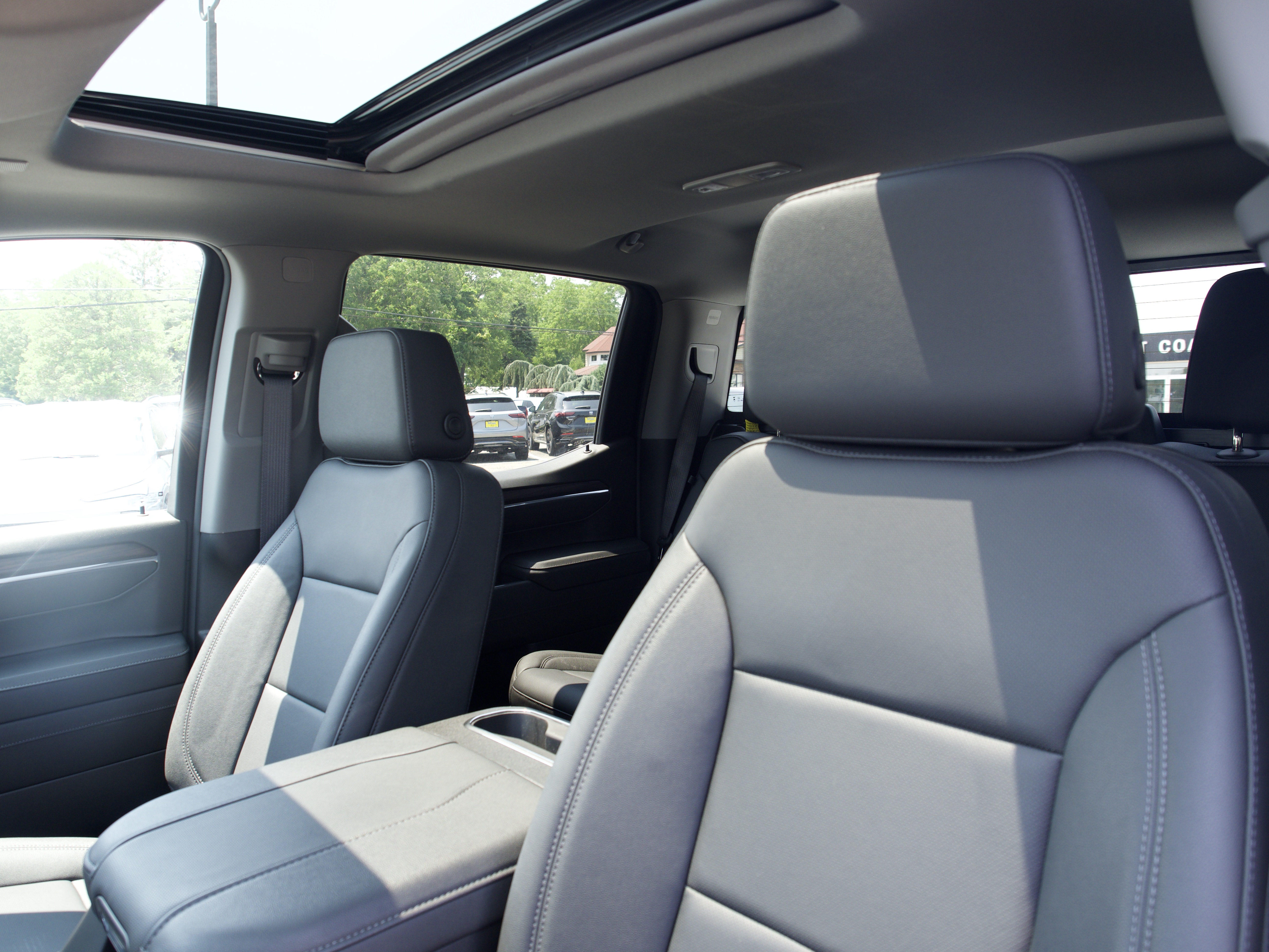 2026 GMC Sierra 1500 SLT - Photo 12