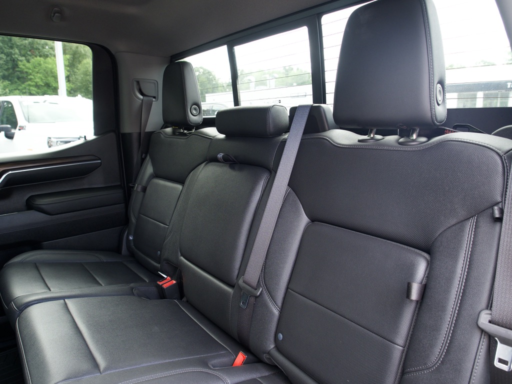 2023 GMC Sierra 1500 SLT - Photo 20