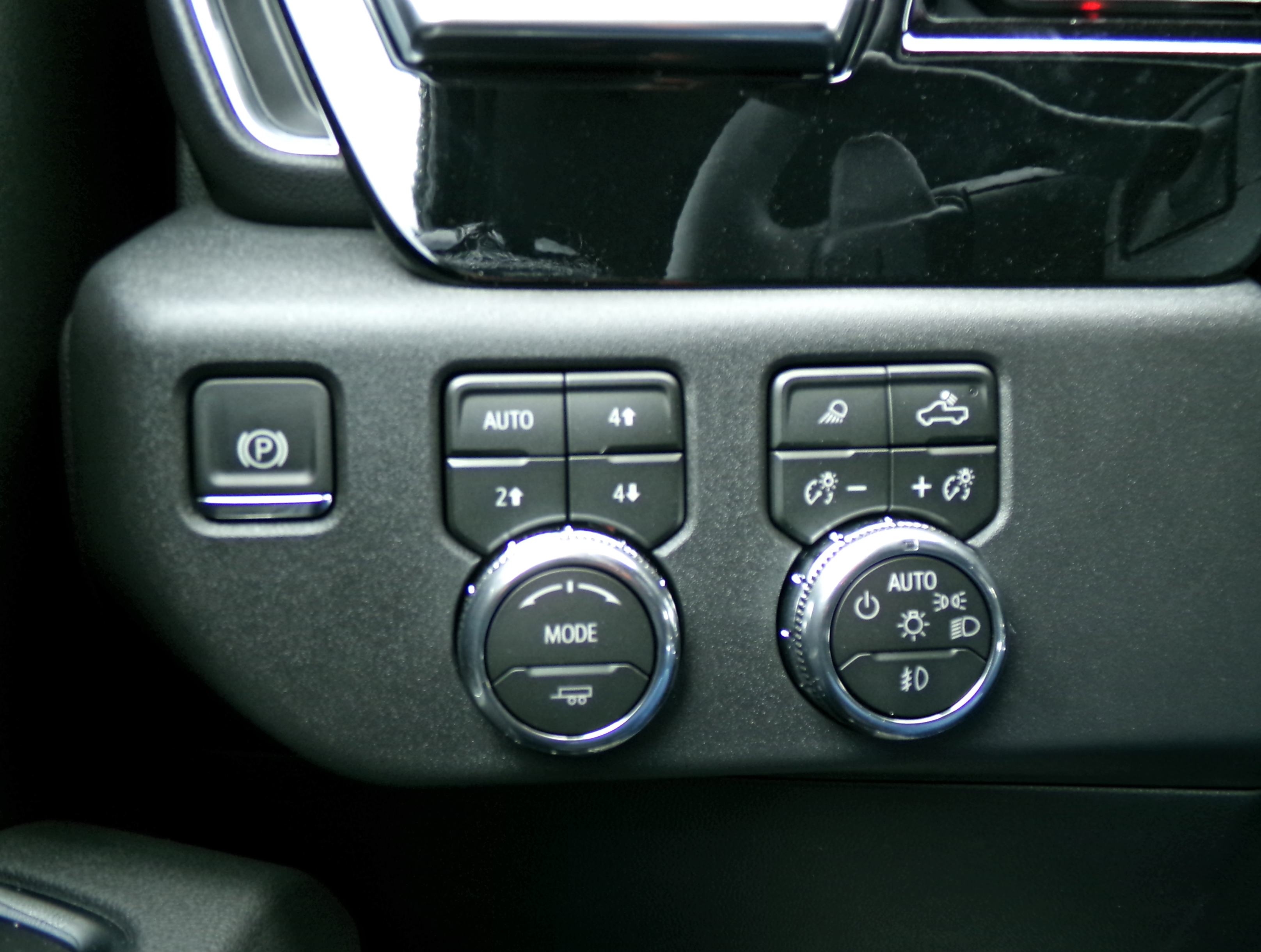 New 2026 Sterling Metallic GMC SLT image 8