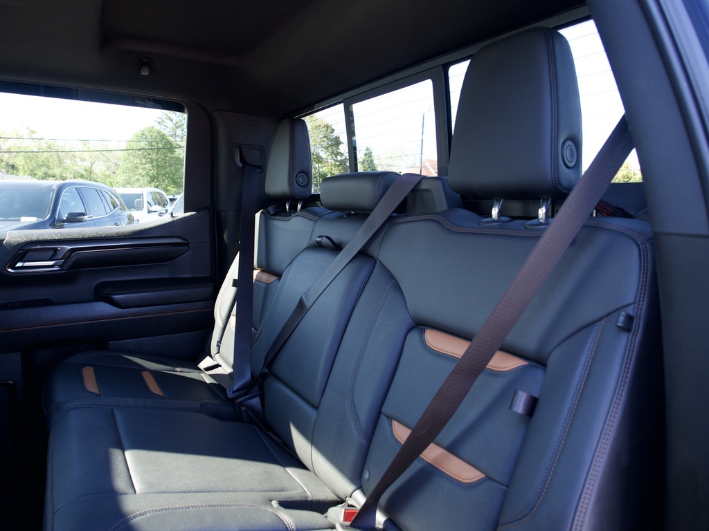 2023 GMC Sierra 1500 AT4 - Photo 17