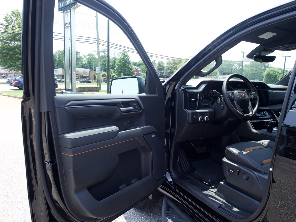 New 2026 Onyx Black GMC AT4 image 10