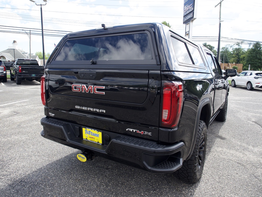 Used 2023 ONYX BLACK GMC AT4X image 34