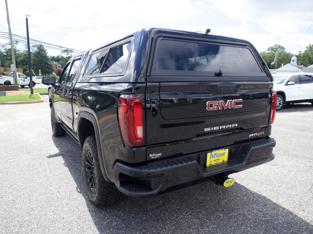 Used 2023 ONYX BLACK GMC AT4X image 36