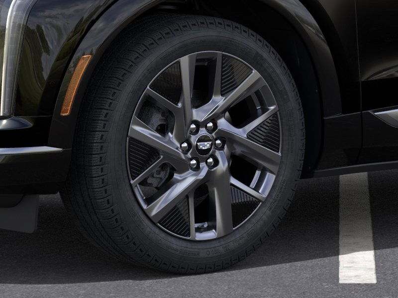 2025 Cadillac Optiq Luxury photo 9