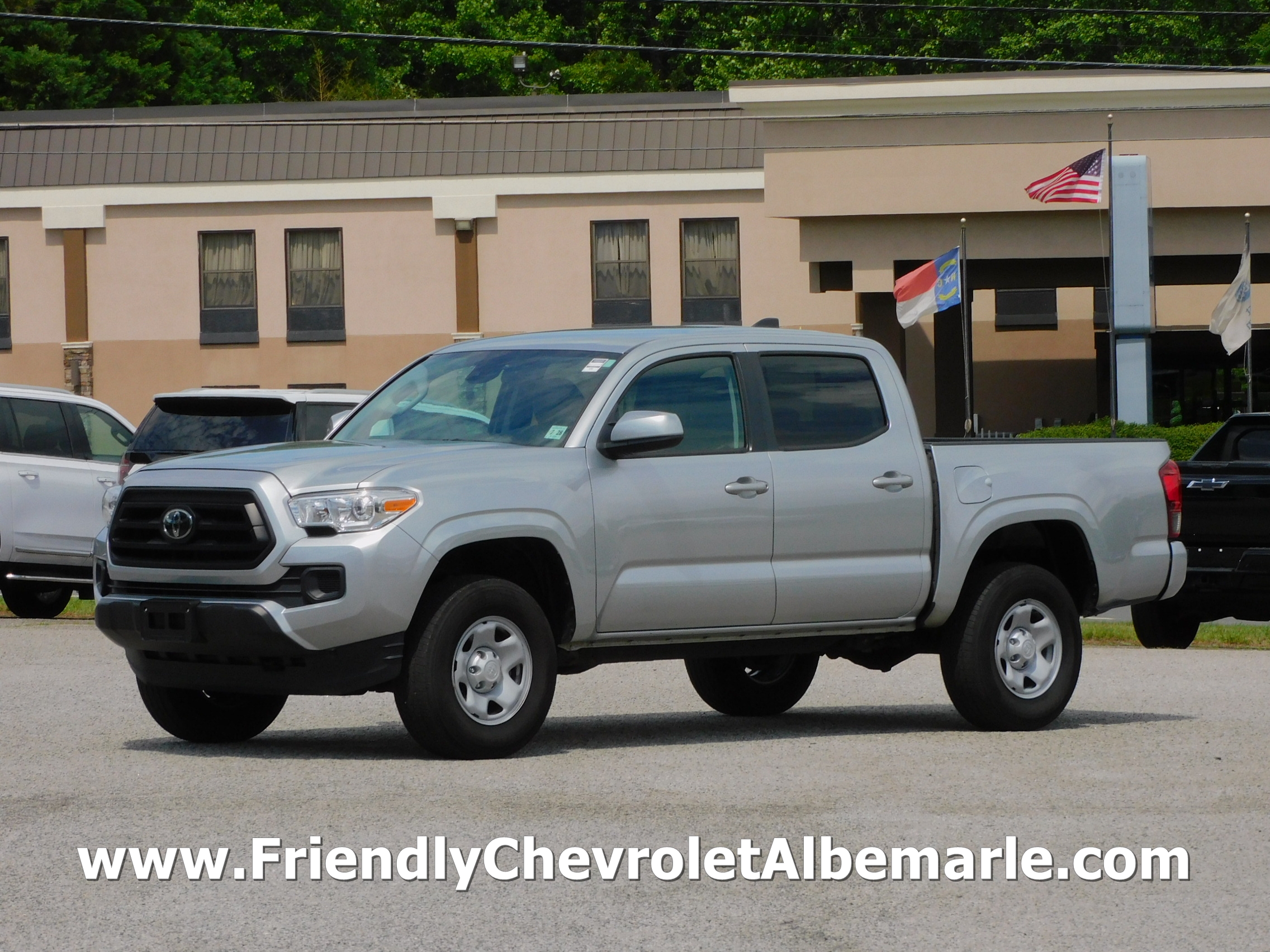 2023 Toyota Tacoma SR Double Cab 2WD 4-Cyl Auto Short Bed's photo