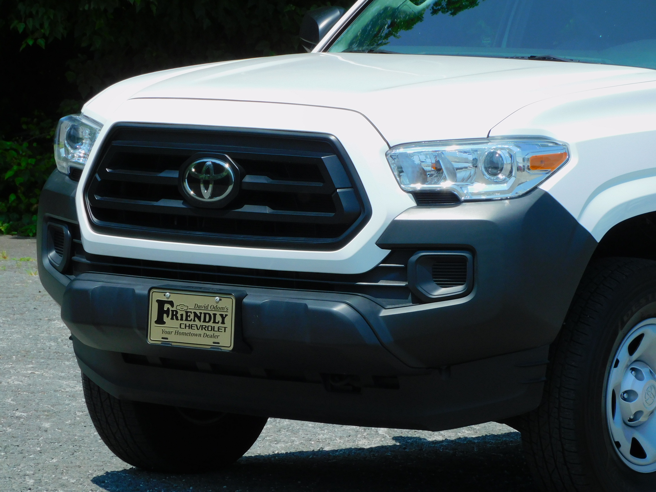 2023 Toyota Tacoma SR photo 3