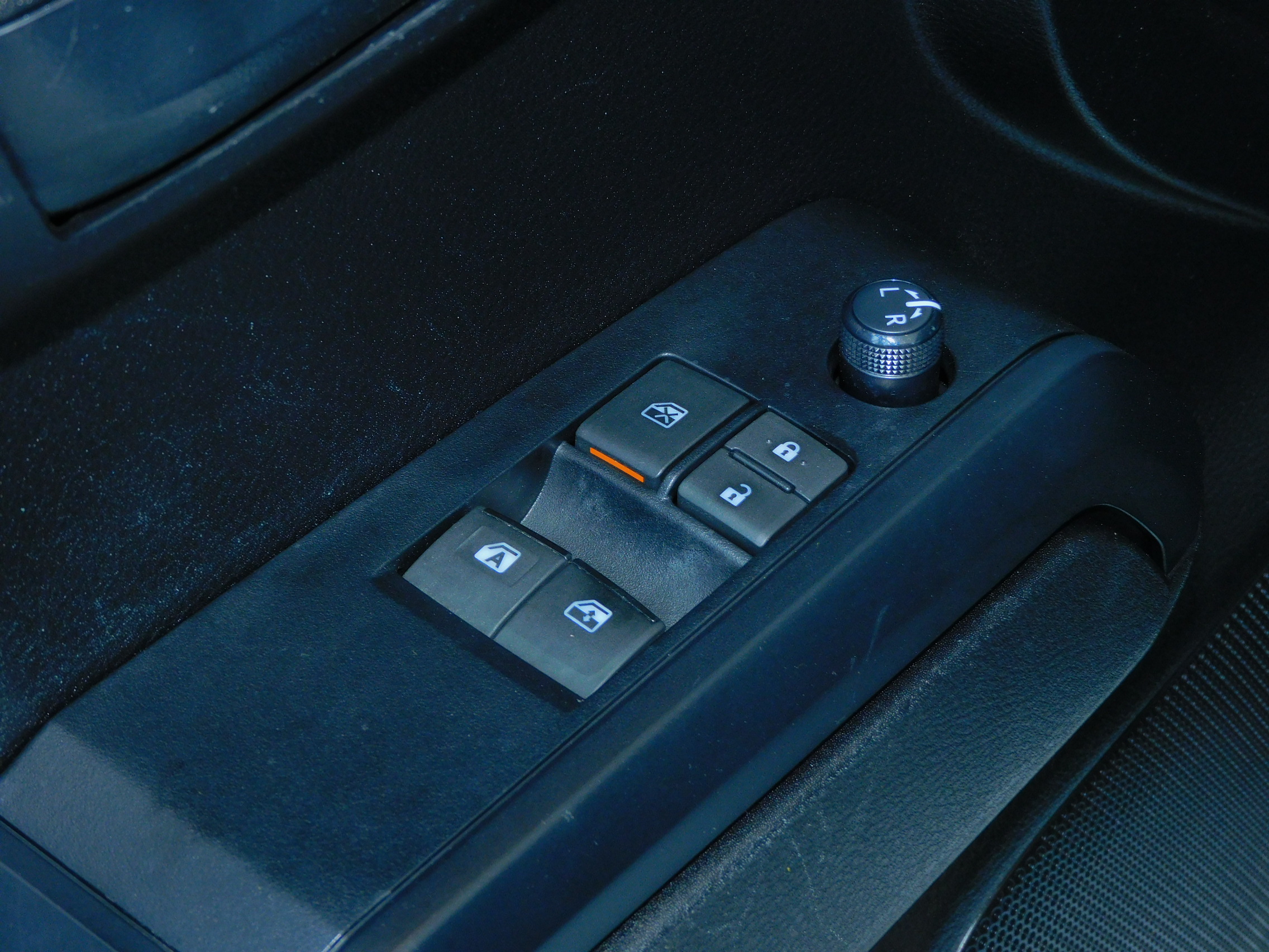2023 Toyota Tacoma SR photo 8