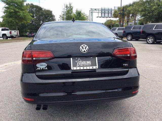 Pre-Owned 2016 Volkswagen Jetta Sedan