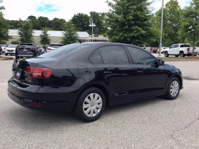 Pre-Owned 2016 Volkswagen Jetta Sedan