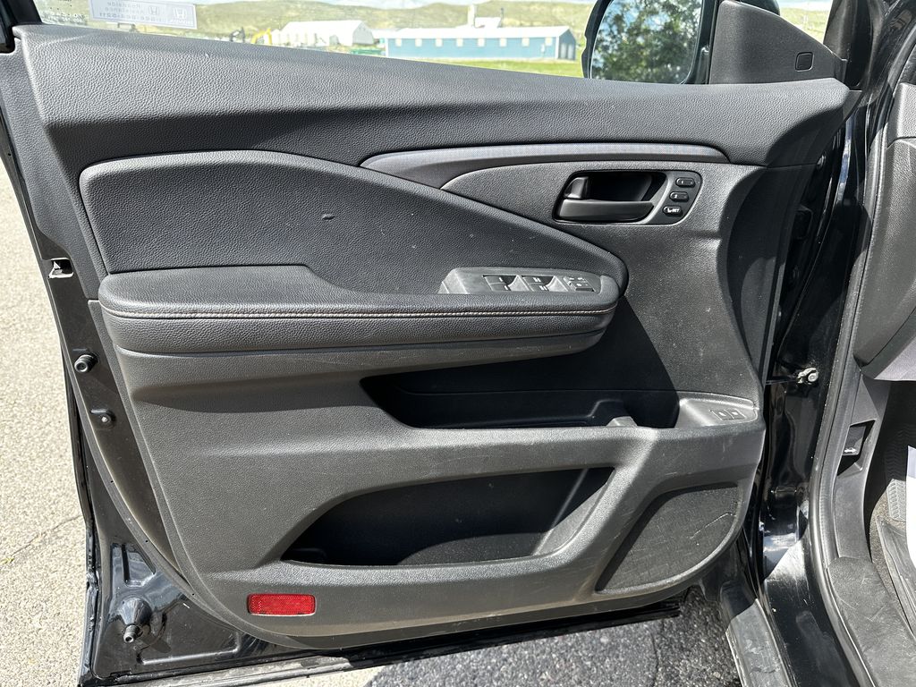2022 Honda Pilot TrailSport photo 6