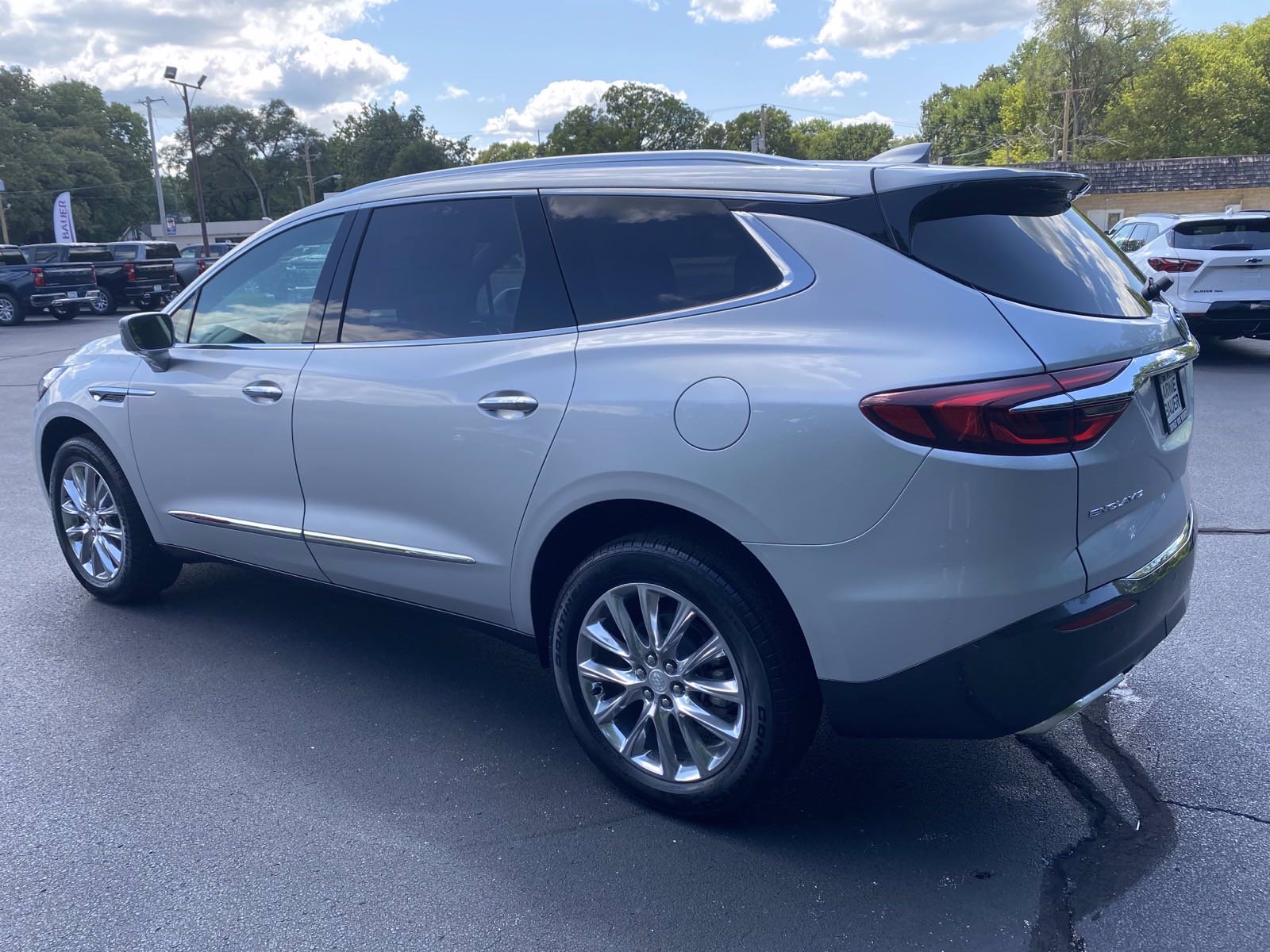 New 2020 Buick Enclave Essence SUV in Matteson 40010 Arnie Bauer