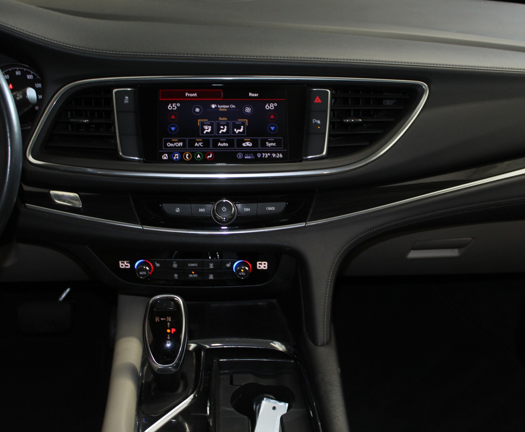 2020 Buick Enclave Essence photo 17
