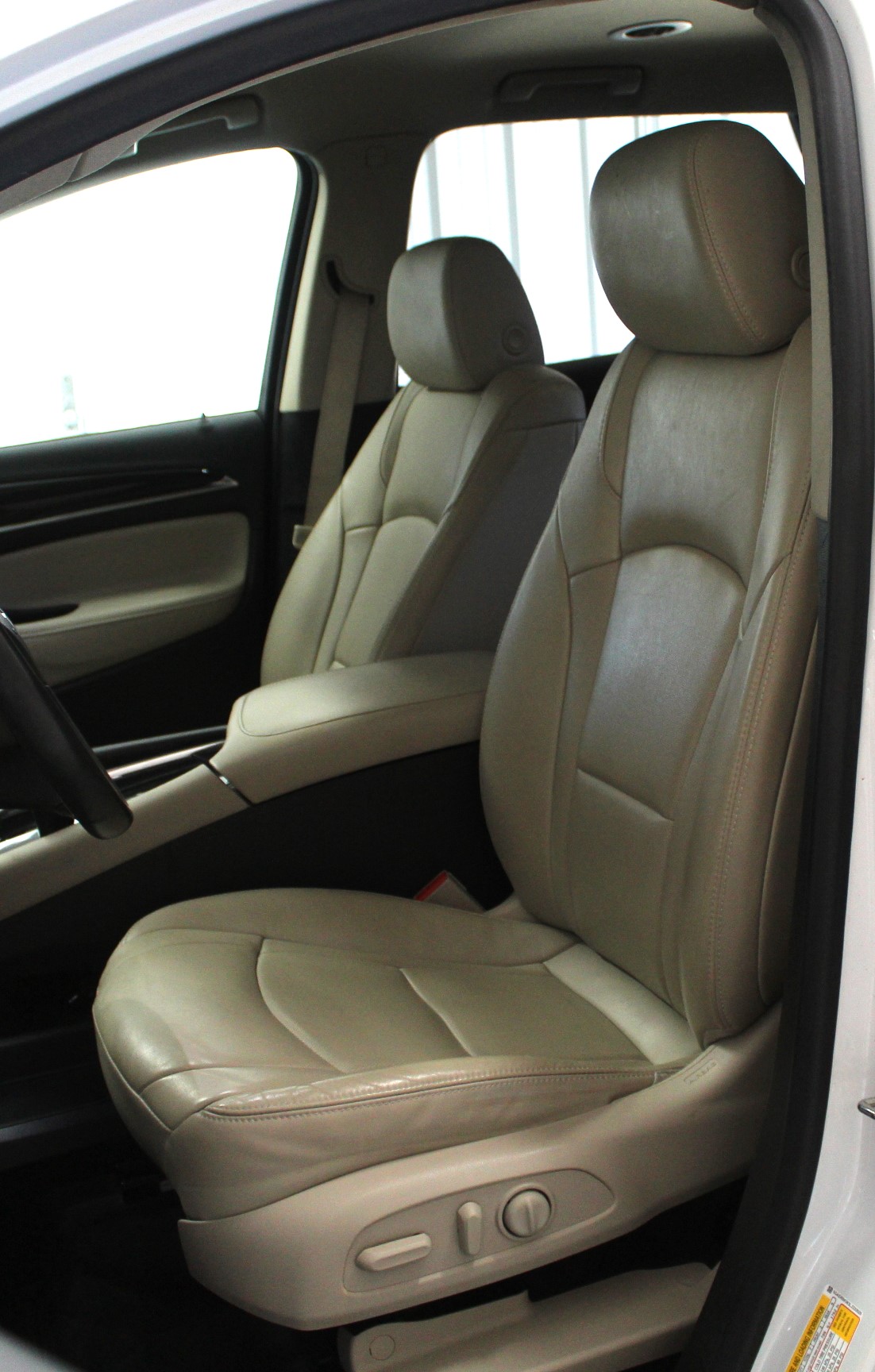 2020 Buick Enclave Essence photo 4