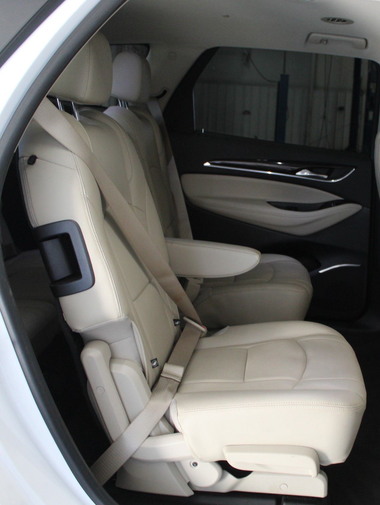 2020 Buick Enclave Essence photo 11
