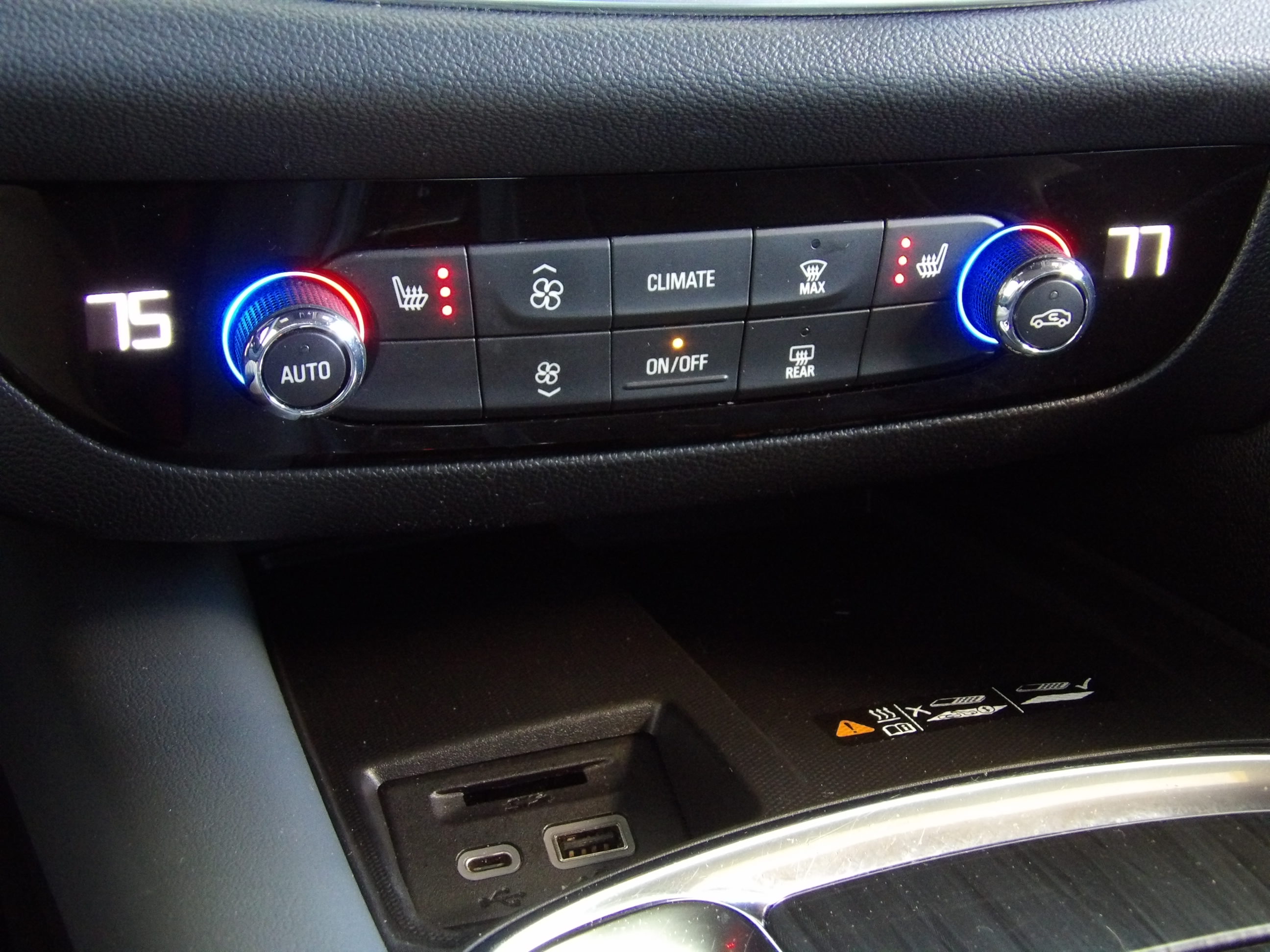 Used 2024 Moonstone Gray Metallic Buick Essence image 6