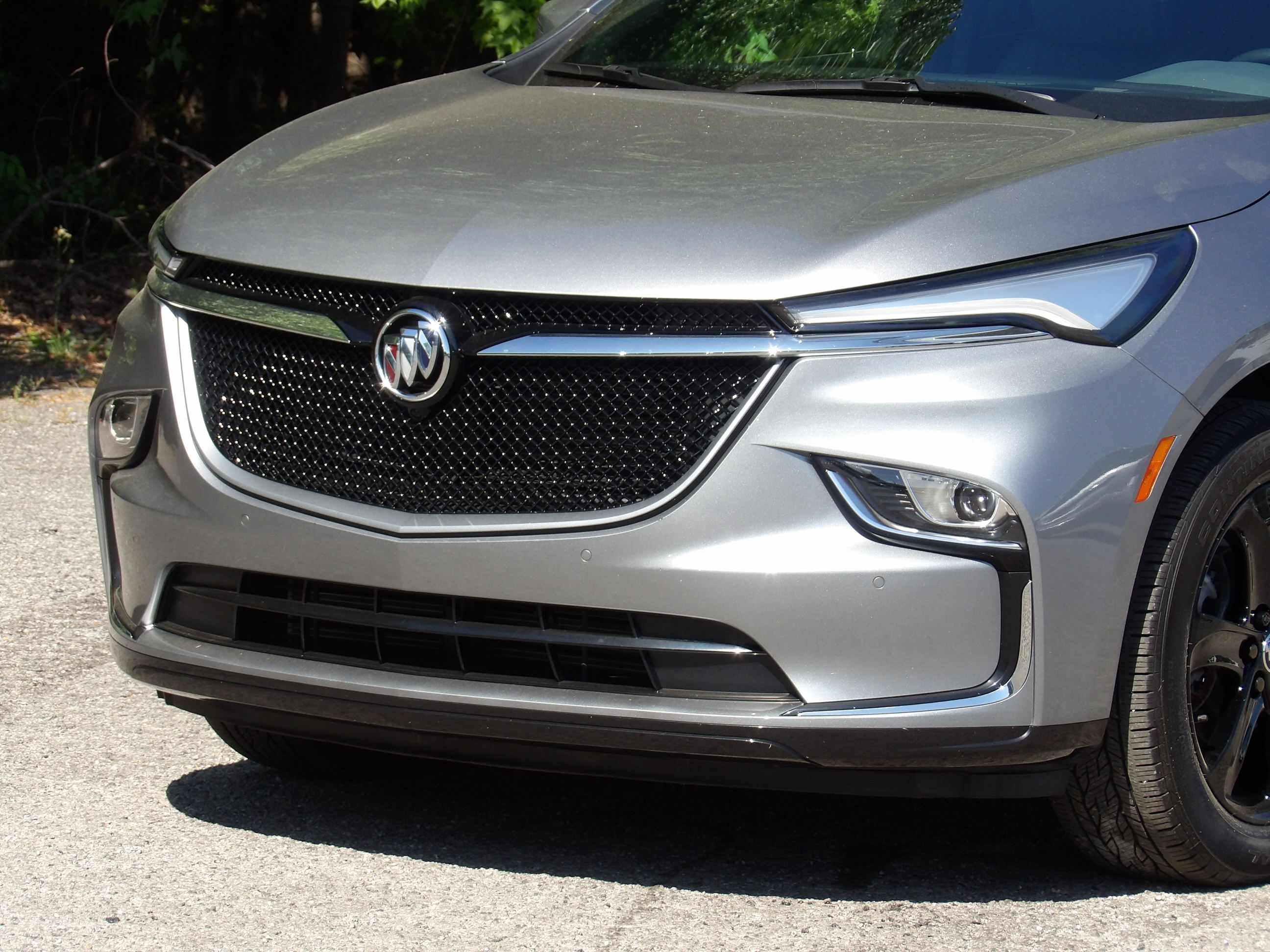 Used 2024 Moonstone Gray Metallic Buick Essence image 9
