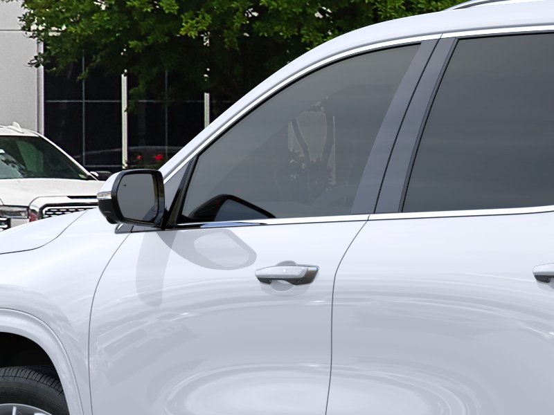 New 2026 Iridescent White Tricoat Buick Avenir image 37