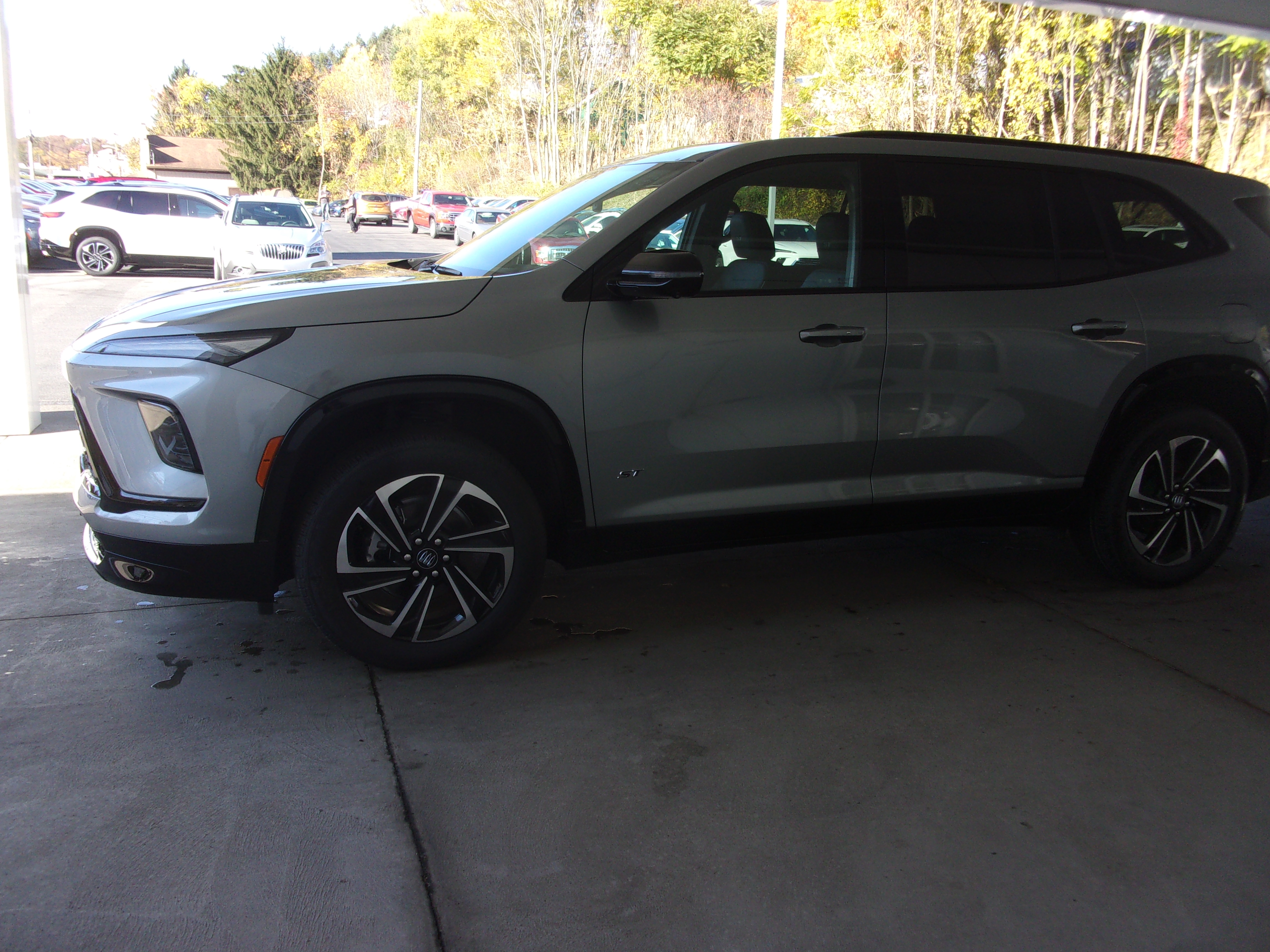 2026 Buick Enclave Sport Touring - Photo 2
