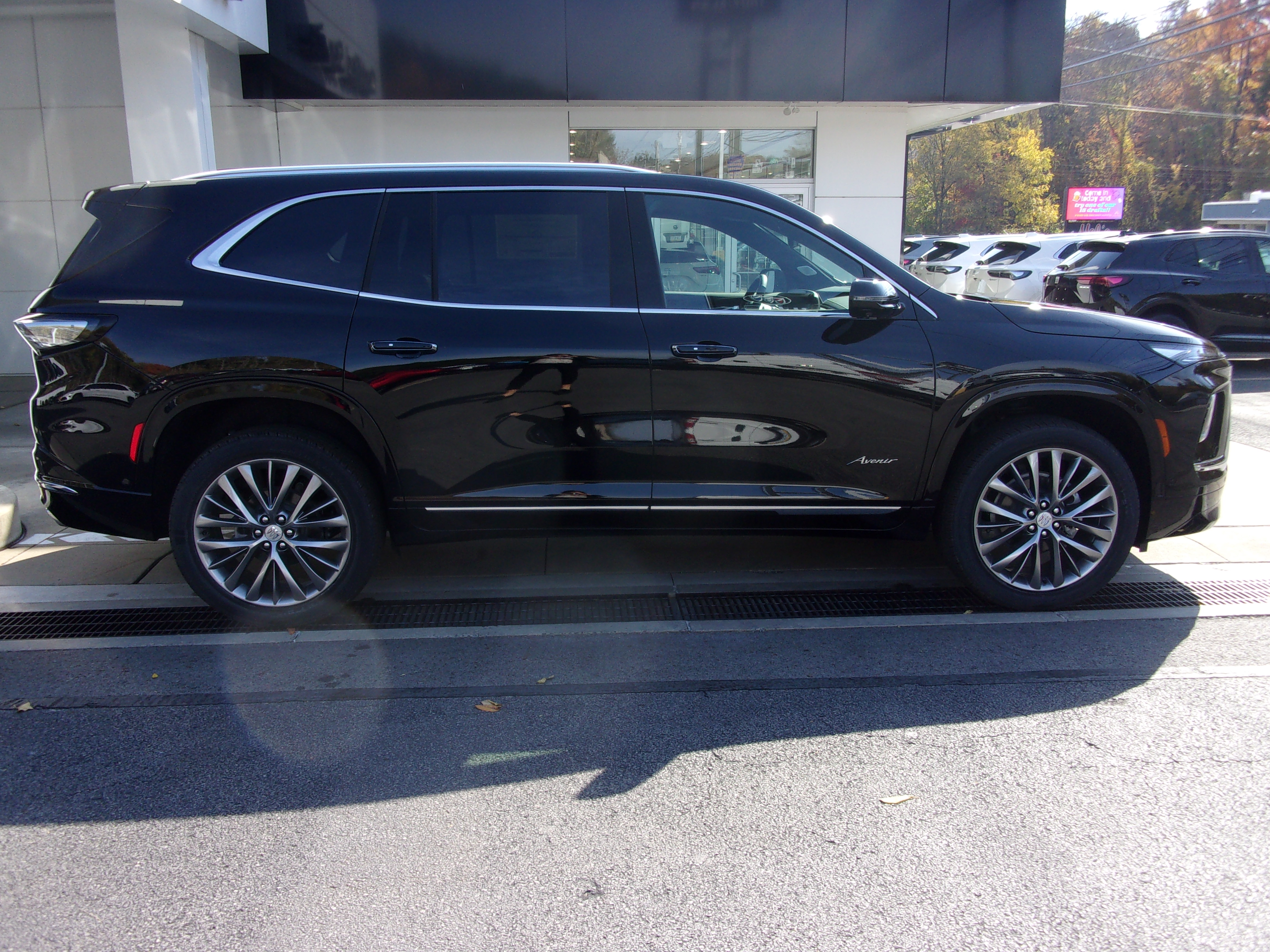 2026 Buick Enclave Avenir - Photo 6