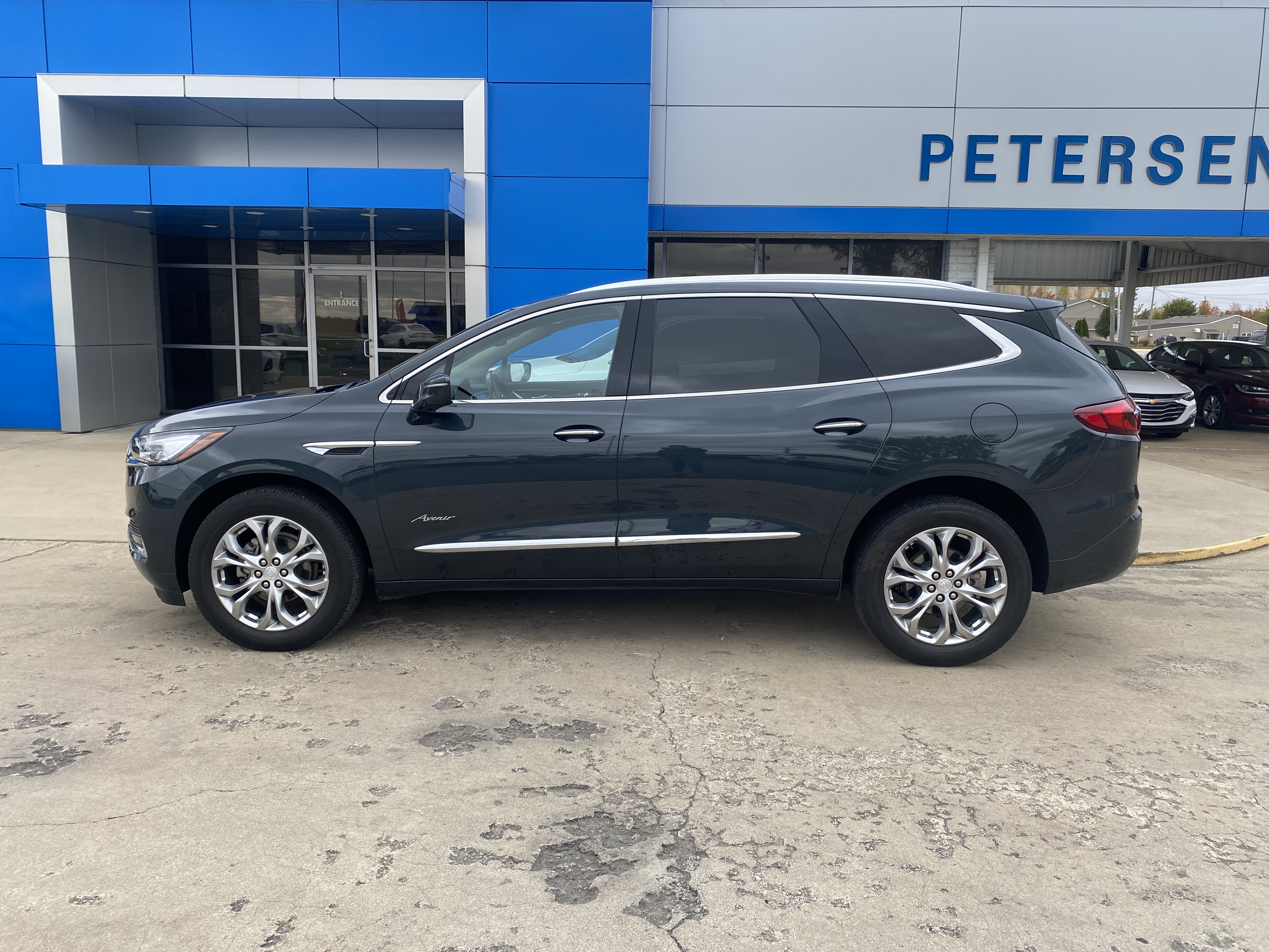 Used 2020 Buick Enclave Avenir with VIN 5GAEVCKW6LJ133128 for sale in Fairbury, IL