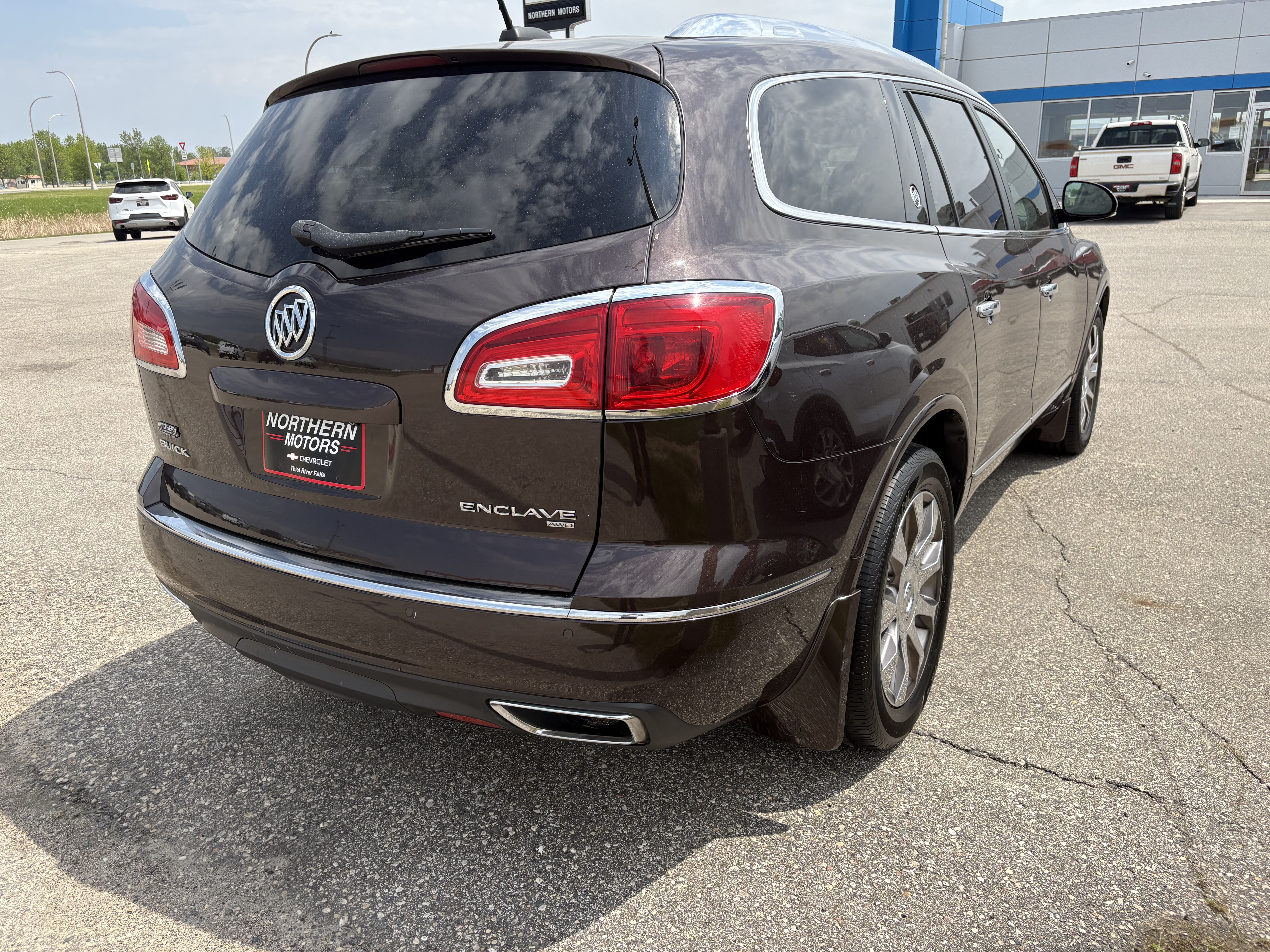 Used 2016 Buick Enclave Leather with VIN 5GAKVBKD0GJ179684 for sale in Thief River Falls, Minnesota