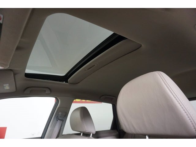 Used 2012 BLACK Acura Tech Pkg image 4