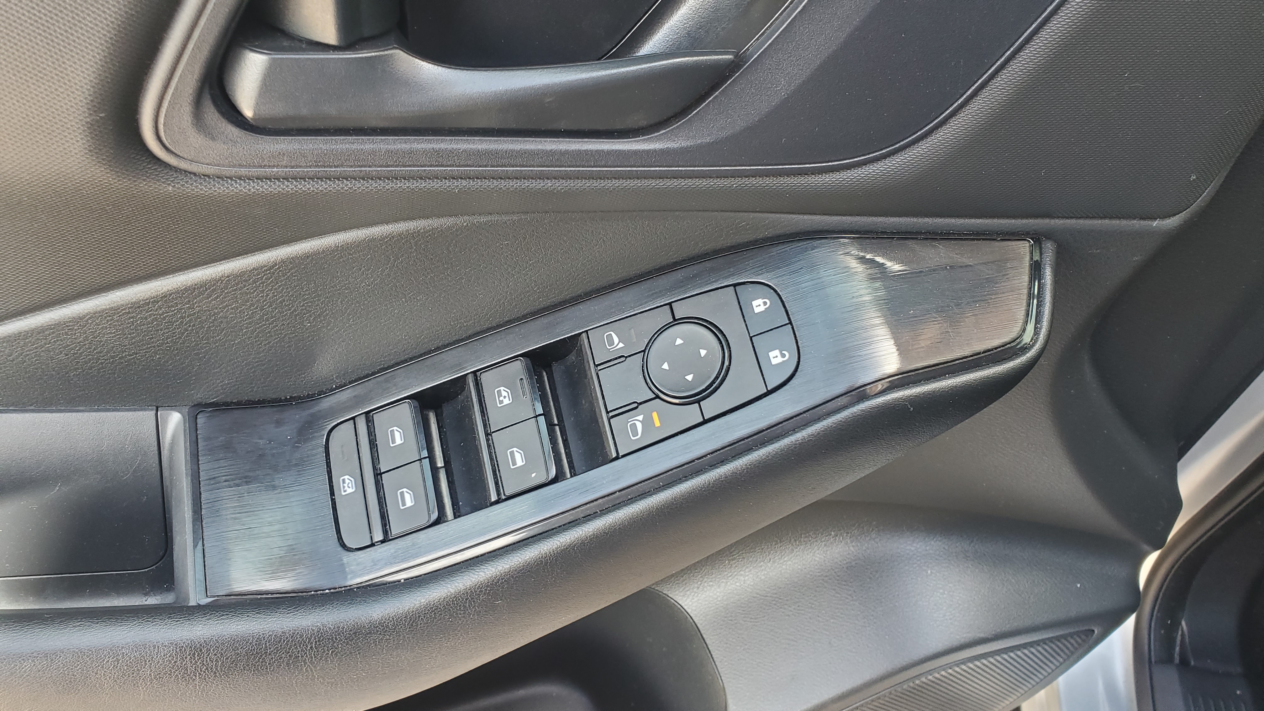 2024 Nissan Rogue S - Photo 7