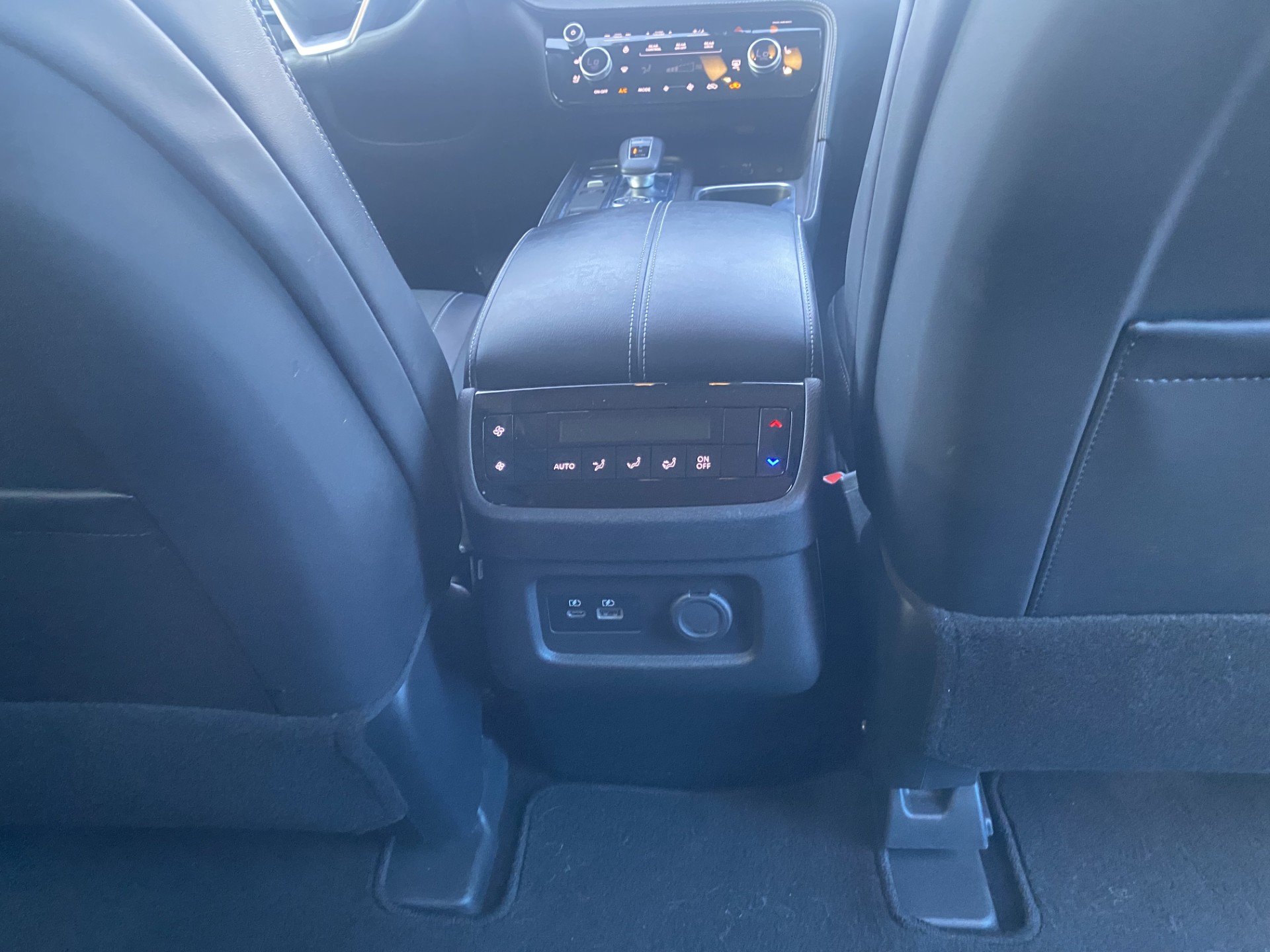 Used 2023 Beige INFINITI LUXE image 16