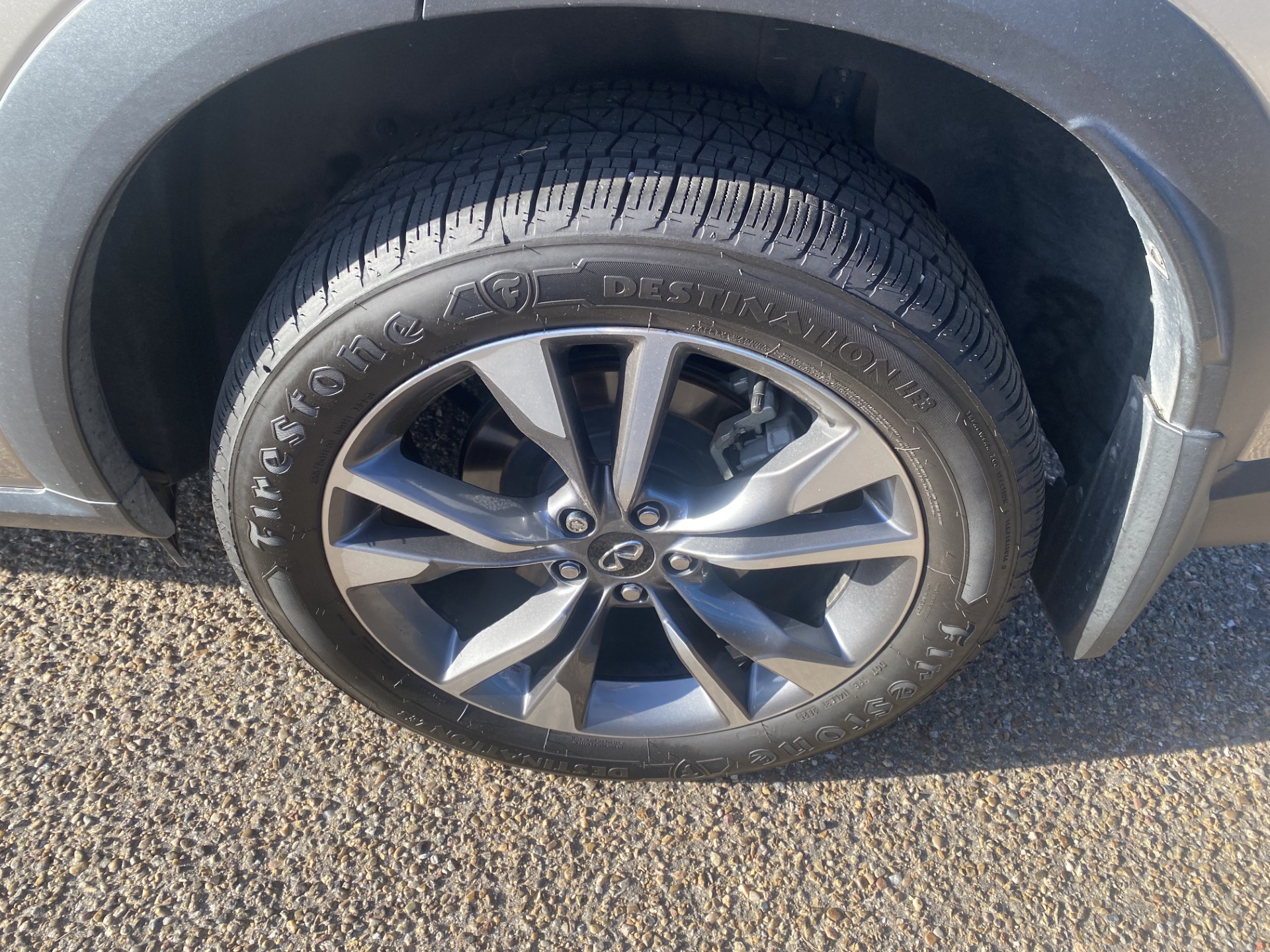 Used 2023 Beige INFINITI LUXE image 6