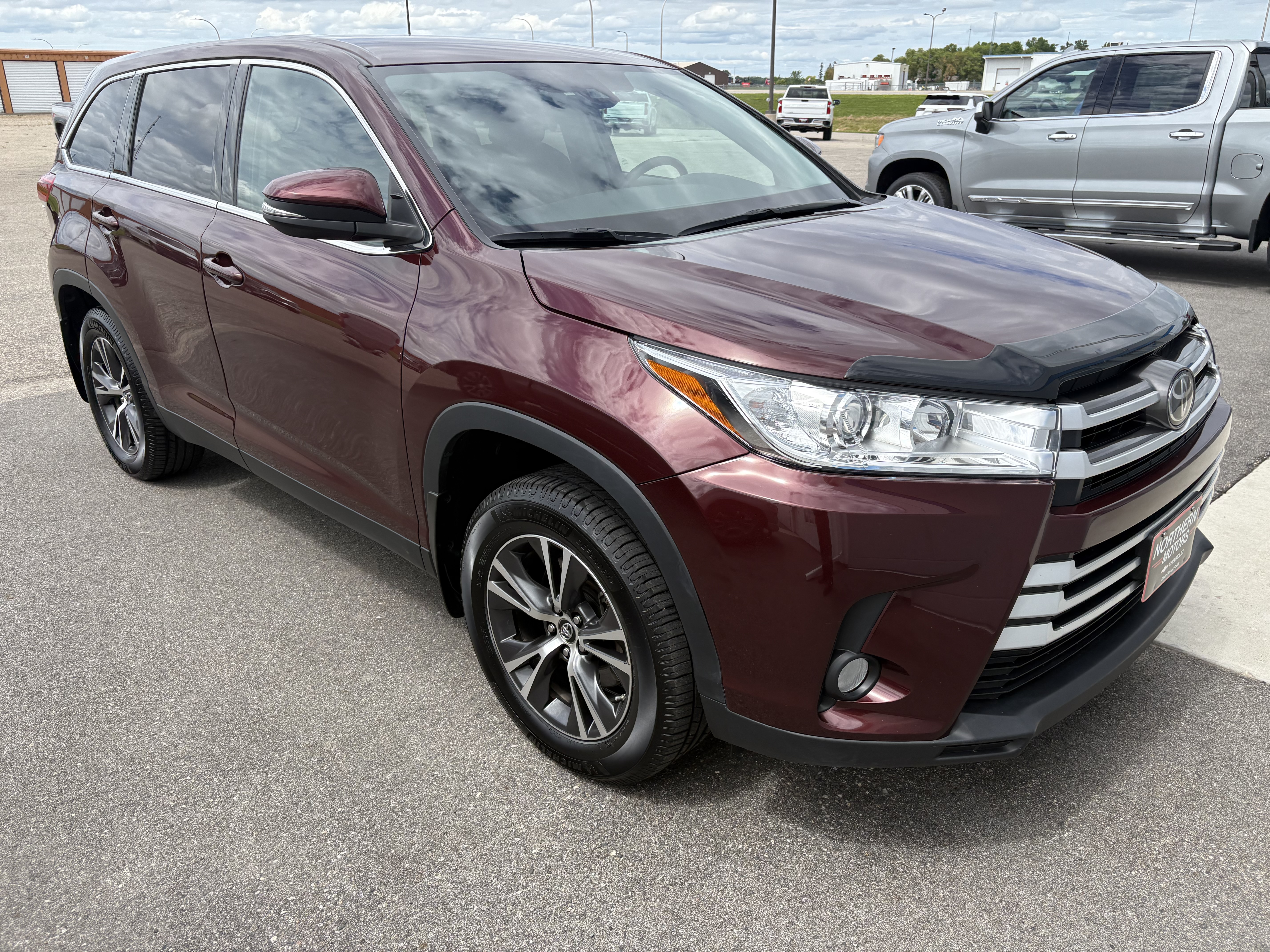 Used 2019 Toyota Highlander LE Plus with VIN 5TDBZRFH4KS708056 for sale in Thief River Falls, Minnesota