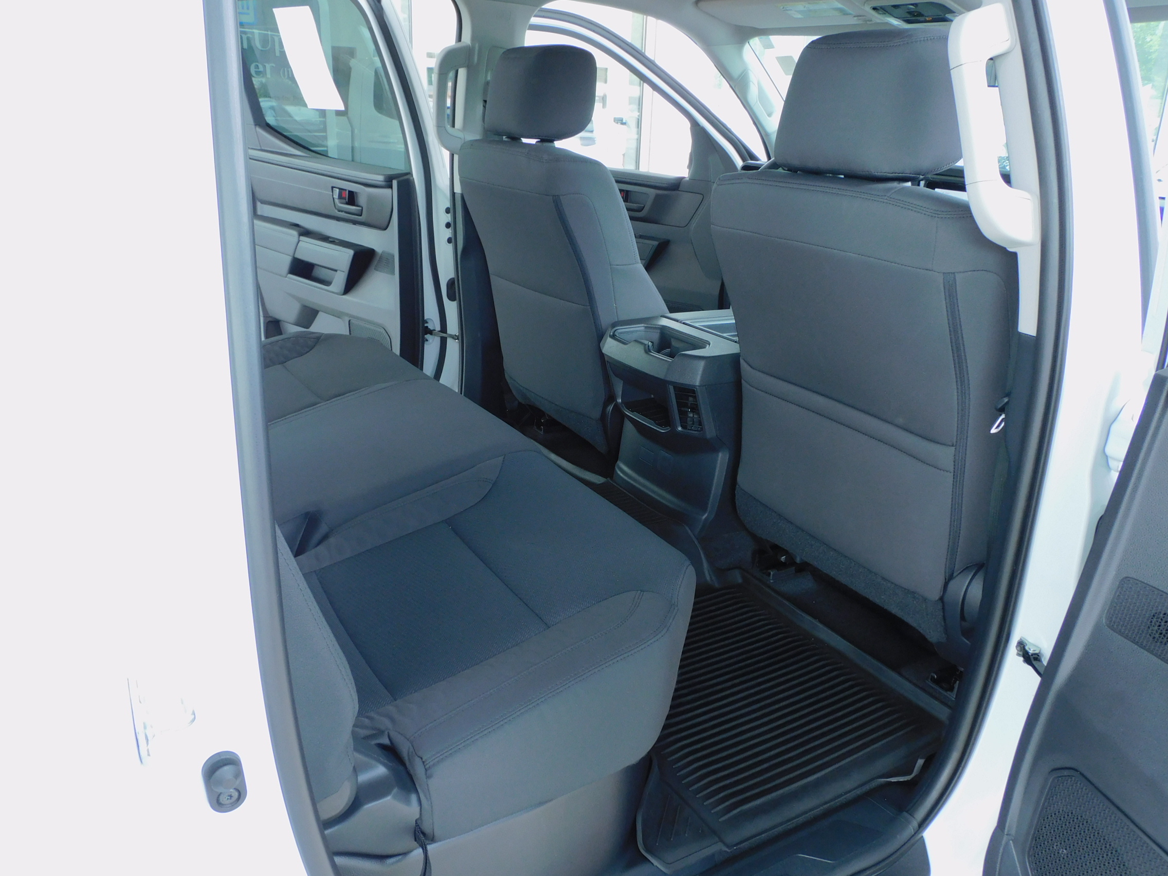 2022 Toyota Tundra SR photo 9