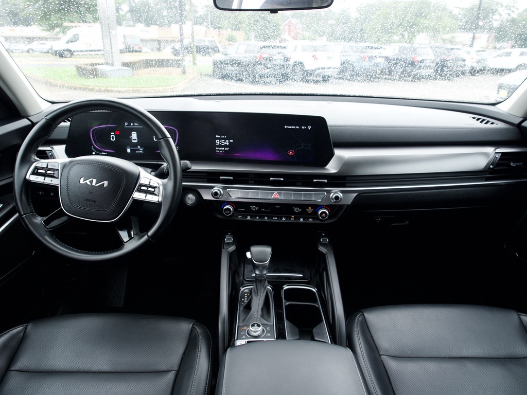 2024 Kia Telluride S - Photo 25