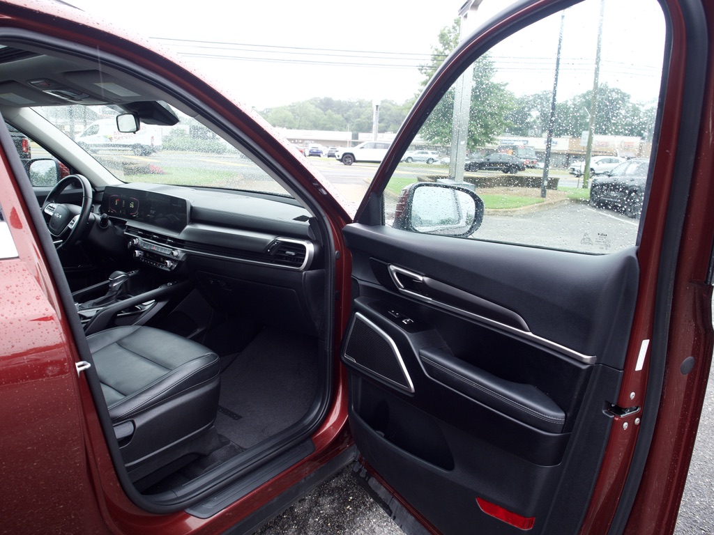 2024 Kia Telluride S - Photo 35