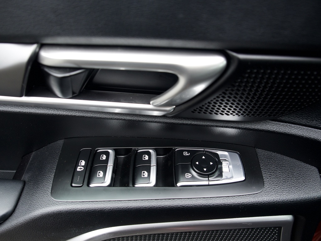 2024 Kia Telluride S - Photo 15