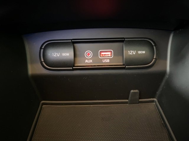 Pre-Owned 2020 Kia Sorento L